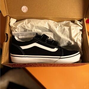 Black Classic Vans